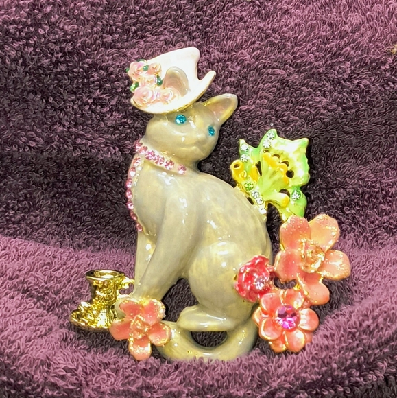Kirks Folly Cat Pendant Or Brooch Floral Gold Tone NWOT. Kitty Tea Party 🫖 - Picture 1 of 8